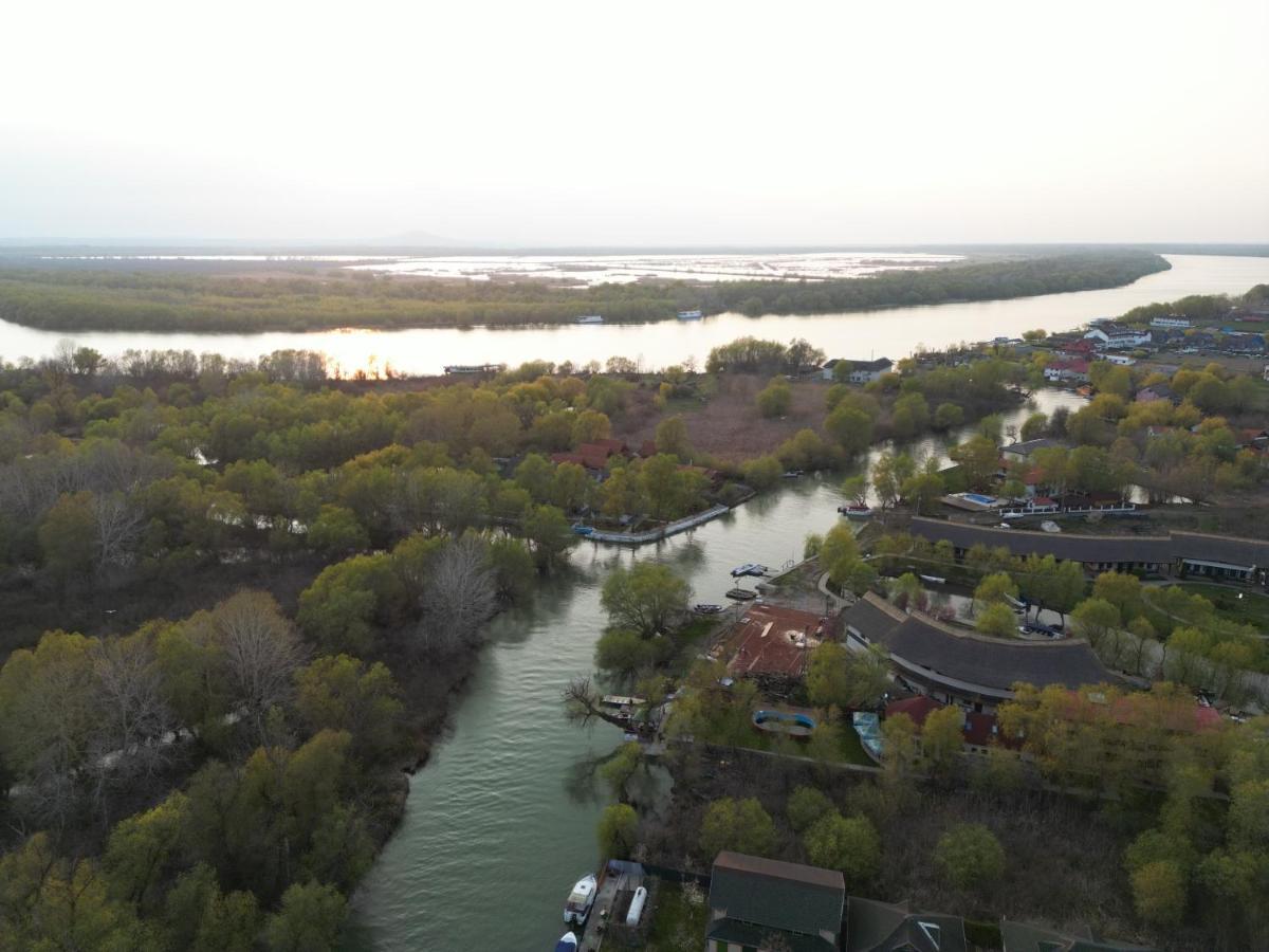 Pensiunea Uzlina Тулча Экстерьер фото